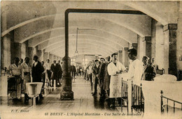 Brest * Hôpital Maritime * Une Salle De Malades * établissement Médical - Brest