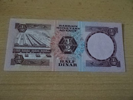 Banknote Bahrain 1/2 Dinar 1973 Unc - Bahrain