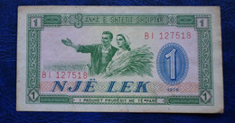 Banknotes  Albania 1 Lek BANKA E SHTETIT SHQIPTAR NJË LEK I PAGUHET PRURËSIT ME TË PARË 1976 VF - Albanië