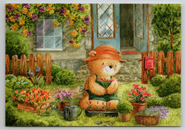 CUTE TEDDY BEAR Gardener Summer Garden House Flowers Russian New Postcard - Zonder Classificatie