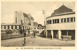 Douarnenez * Carrefour Des Sables Blancs Et Les Hôtels - Douarnenez