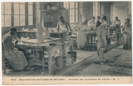 CPA - SEVRES (Seine Et Oise) - Manufacture De Sèvres - Ateliers Des Mouleurs En Plâtre - Sevres