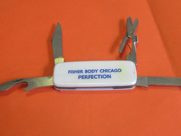 Automobile/ Couteau De Poche Publicitaire Multifonctions/FISHER BODY CHICAGO/ Perfection/ Ford/Personnalisé /1982   CP32 - Flessenopener