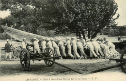 Avignon * Mise à L'eau D'une Barque Par Le 7ème Génie * Régiment Militaire * Militaria - Avignon