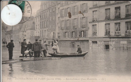 75 -  Carte Postale Ancienne De INONDATIONS DE PARIS  Ravitaillement Quai Montebello - La Crecida Del Sena De 1910