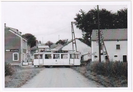 Assenois - Arrêt Du Tram Dans Le Village - Photo - & Tram - Ternes