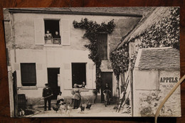Carte Photo 1910's CPA Ak Groupe Famille Enfants Fermiers Agriculteurs Ferme Cycliste Animée Adressée Halles Paris - Farms