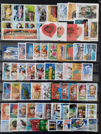 France Année Complete 2000 71 Timbres **TB Cote 117€ - 2000-2009