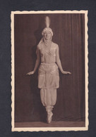 Delcampe - Carte Photo Harabin Strasbourg  Jeune Femme Costume Danse Danseuse Mode Annees Folles Orientalisme  Déd. à S. Wiegand - Tanz