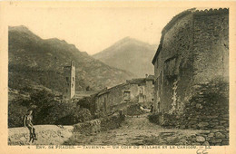 Taurinya * Un Coin Du Village Et Le Canigou * Environs De Prades - Autres & Non Classés