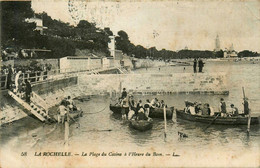 La Rochelle * La Plage Du Casino à L'heure Du Bain * Bateau Barques Baigneurs - La Rochelle