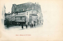 Niort * Place Et Maison Du XVIème Siècle * Enfants - Niort