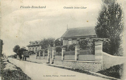 LE PLESSIS-BOUCHARD-chaussée Jules César - Le Plessis Bouchard