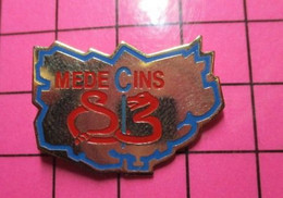 710G Pin's Pins / Beau Et Rare / THEME : MEDICAL / MEDECINS 83 VAR - Médical
