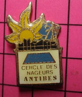 710G Pin's Pins / Beau Et Rare / THEME : SPORTS / NATATION CERCLE DES NAGEURS D'ANTIBES - Natation