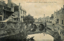 Segré * Les Maisons Anciennes Au Bord De L'oudon * Pont Passerelle - Segre