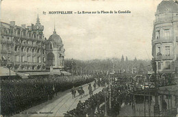 Montpellier * La Revue Des Troupes Militaires Sur La Place De La Comédie * Cachet Commission Militaire De Gare - Montpellier