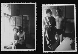2x Orig. Foto DDR NVA Soldaten Young Soldiers Halb Nackt Nude Gay ? Am Fenster, Umarmung Hug, Friendship, Freundschaft - Guerre, Militaire