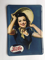 Plaque Publicitaire En Tôle Peinte PEPSI COLA Pin Up - Placas En Aluminio (desde 1961)