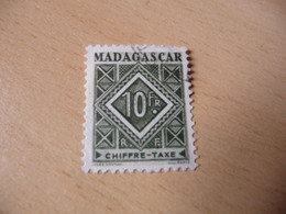 TIMBRE   MADAGASCAR   TAXE  N  39        COTE 1,25  EUROS   OBLITERE - Timbres-taxe