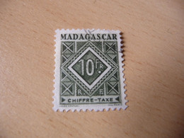 TIMBRE   MADAGASCAR   TAXE  N  39        COTE 1,25  EUROS   OBLITERE - Strafport