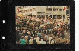 243) Ak Cartolina Friedberg Festa Der Zehnerzug Die Zugnummer Vom Licher Bier Wetterau Apotheke Drogerie Cavalli Carro E - Friedberg