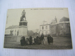 CPA - Carhaix (29) - Le Champ De Bataille - Statue De La Tour D'Auvergne - 1904  - SUP  (GD 55) - Carhaix-Plouguer