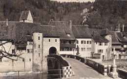 SUISSE .SAINT URSANNE.CPSM.   PONT SUR LE DOUBS. ANNEES 50. - Saint-Ursanne