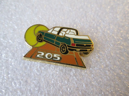 PIN'S   PEUGEOT   205  CTI   ROLAND GARROS      Zamak  HELIUM - Peugeot