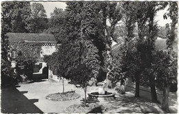 63   Montpayroux  -(    Colonie De Vacances Antar - Cour Interieur Du Chateau   Montpeyroux - Aubiere