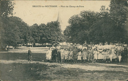 79 BRIOUX SUR BOUTONNE / Place Du Champ De Foire / BELLE CARTE ANIMEE - Brioux Sur Boutonne