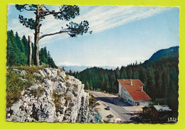01 COL DE LA FAUCILLE Vers GEX N°1730 En 1965 Sommet Du Col Mont Blanc Peugeot 203 Simca 4 Caravane Journaux VOIR DOS - Gex