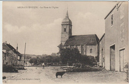 Neuilly L'Evêque (52 - Haute Marne) La Place De L'Eglise - Neuilly L'Eveque