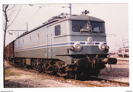 PHOTO Originale TRAIN Wagon Locomotive Electrique SNCF CC 7001 En Tête D'un Train Fret Non Datée - Trains