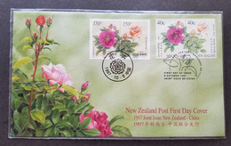 New Zealand China Joint Issue Flowers 1997 Rose Roses Flower (joint FDC) *dual PMK - Cartas & Documentos