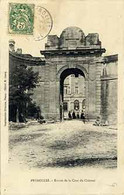 Cpa Peyrolles - Entrée De La Cour Du Château   ( S.8876 ) - Peyrolles