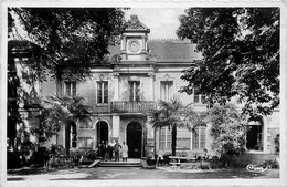 Clairac * Place De L'hôtel De Ville * Mairie - Autres & Non Classés