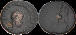 Rome - Valentinien II - Revers SALVS REIPVBLICAE - Victoire Tenant Une Couronne Et Tirant Un Captif - Ca. 390 - B065 - The End Of Empire (363 AD To 476 AD)