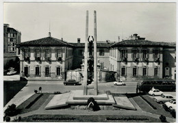 BUSTO   ARSIZIO    PIAZZA  VITTORIO EMANUELE  II°  MONUMENTO  AI  CADUTI            (NUOVA) - Busto Arsizio