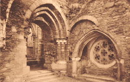 Abbaye De VILLERS - Angle N.-E. Du Cloître Avec L'entrée De L'église Et La Fenêtre à 7 Rosaces - Villers-la-Ville