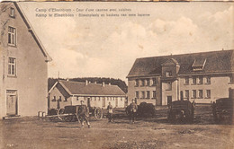 Camp D'ELSENBORN - Cour D'une Caserne Avec Cuisines - Elsenborn (Kamp)