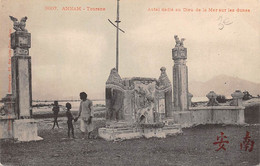 Tonkin:  Annam.   Tourane  Autel Dédié Au Dieu De La Mer Sur Les Dunes        (voir Scan) - Viêt-Nam