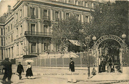 Arcachon * Vue Sur Le Grand Hôtel * L'entrée - Arcachon