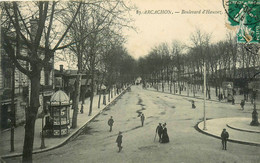 Arcachon * Le Boulevard D'haussez * Kiosque à Journaux - Arcachon