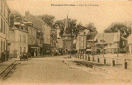 Fervacques * La Place De La Fontaine * Automobile Voiture Ancienne - Other & Unclassified