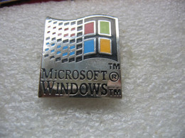 Pin's Informatique, Logo De Microsoft Windows - Computers