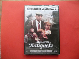 DVD  NEUF SOUS BLISTER  GERARD JUGNOT  MONSIEUR BATIGNOLE - Klassiekers