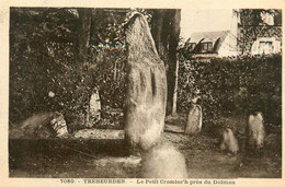 Trébeurden * Le Petit Cromiec'h Près Du Dolmen * Thème Menhir Mégalithe Monolithe Pierre Pierres - Trébeurden