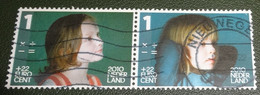 Nederland - NVPH - 2776d En E - 2010 - Gebruikt - Paar - Kinderzegels - Kind Met Rood Hesje - Kind Met Blauwe Jurk - Used Stamps