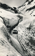 74 Haute Savoie - Chamonix-Mont-Blanc - Les Murs De Neige  Arrivée Au Col Des Montets - Automobile DS Citroën - Chamonix-Mont-Blanc